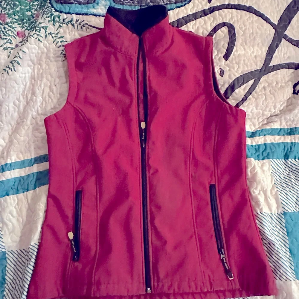 Women’s Roper Vest - Picture 1 of 3